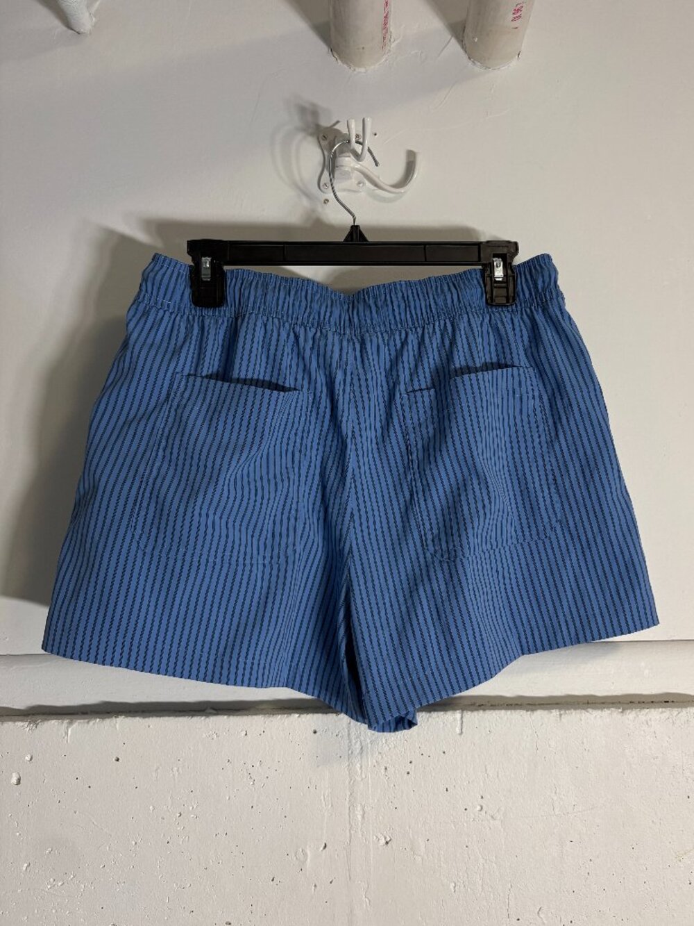Athleta Blue Pinstripe Drawstring Shorts - Picture 2 of 3